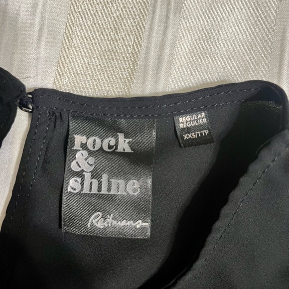 EUC REITMANS Festive all over shine , shimmery, black top, Sz XXS - Picture 2 of 4